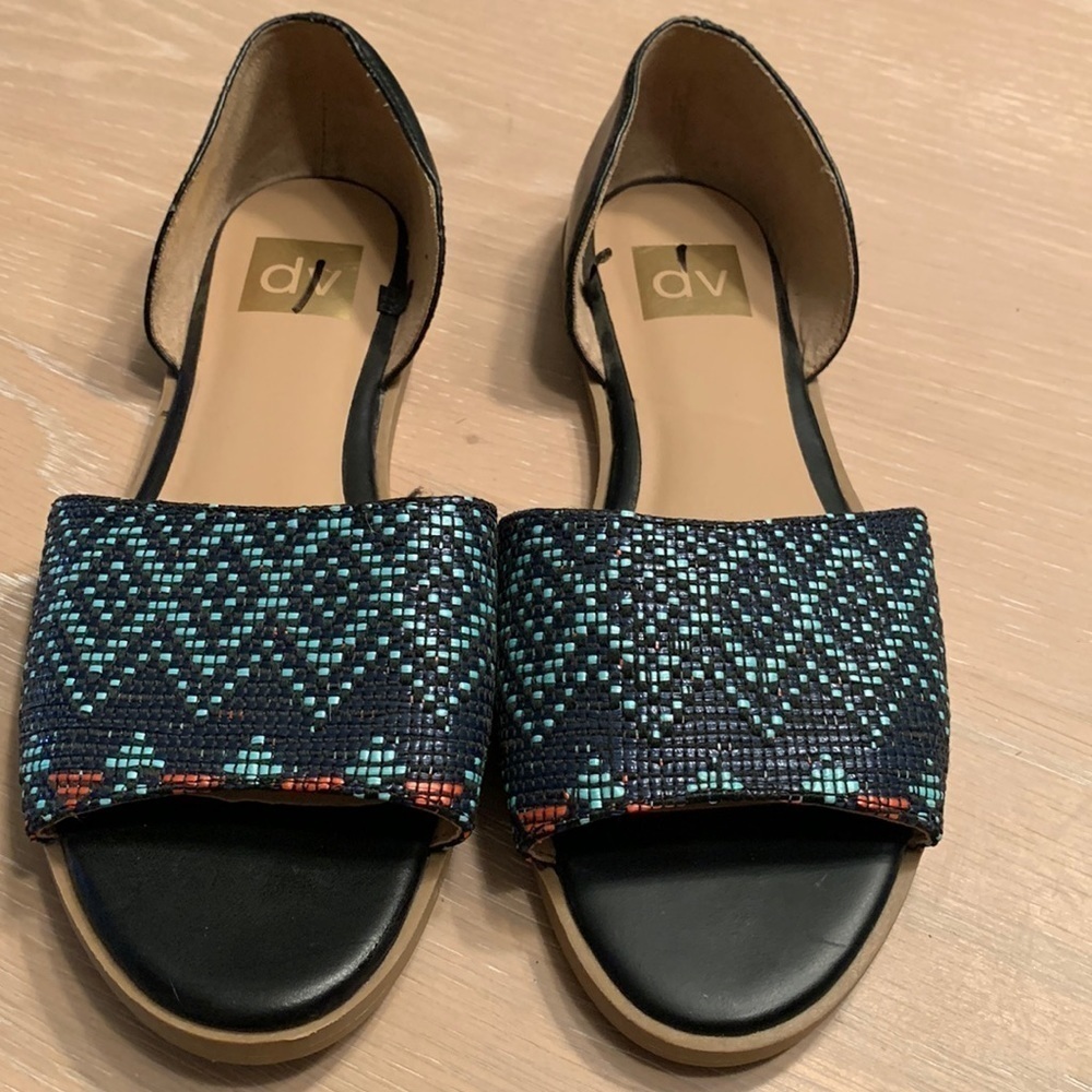 DV brand sandal / flats Size 9, good condition, little wear